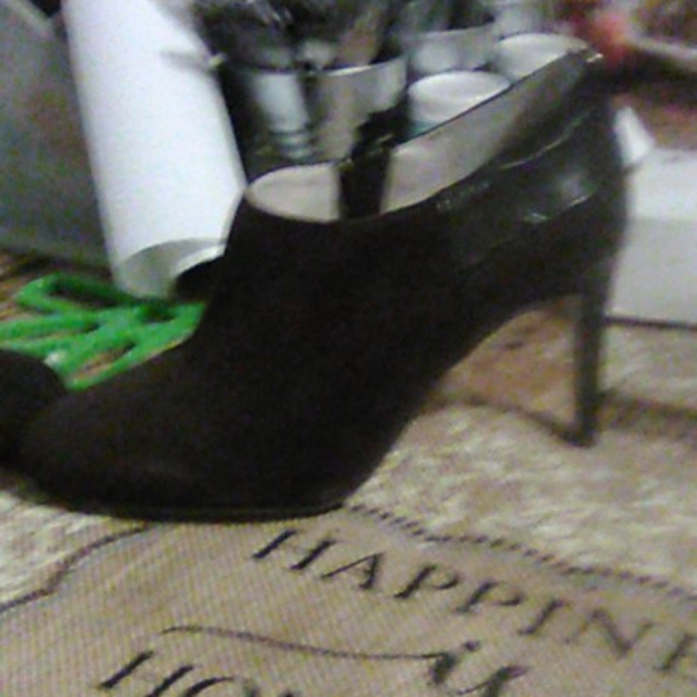 Michael Kors booties - Picture 4 of 12